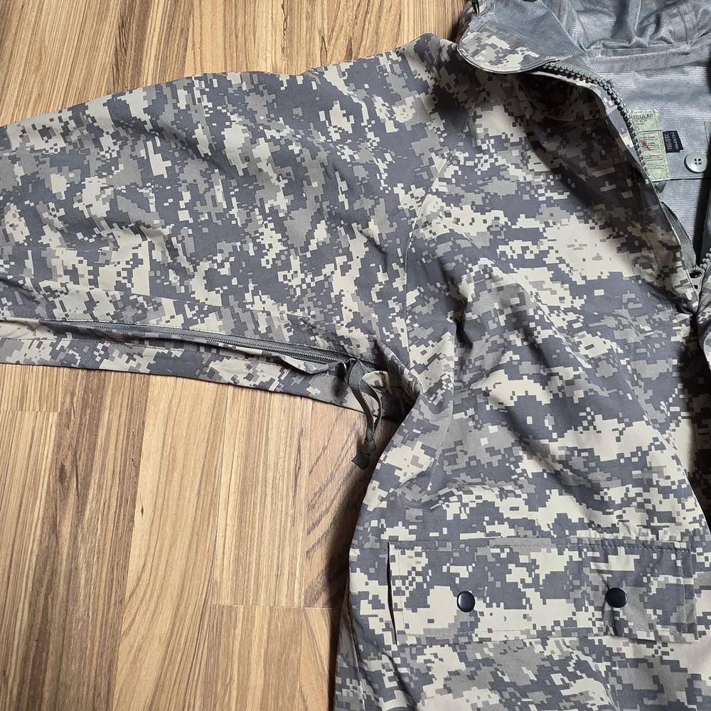 Tru Spec ACU Digital Camo‎ Jacket Men's Size Medium H2O ECWCS Parka Regular